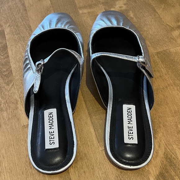 Steve Madden Gisele Metallic Silver Mary Jane Mules Sz 9 - Picture 3 of 6